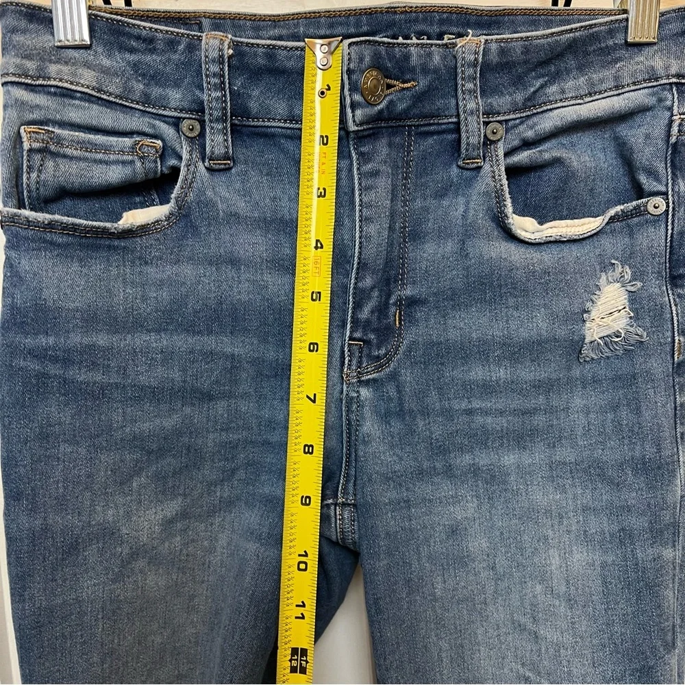 American Eagle Next Level Stretch High Rise Skinny Kicks Size 2 Reg Distressed